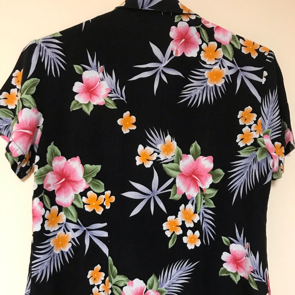 Bottom down shirt for women from Hawaii.